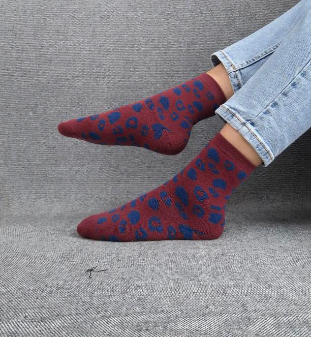 Nouveautés - Chaussettes rouge en coton à motif léopard bleu