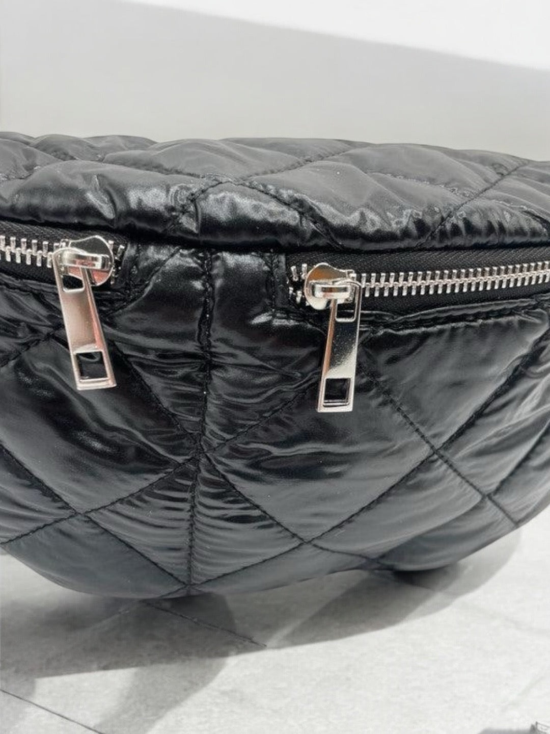 Sac banane XL matelassé effet doudoune noir