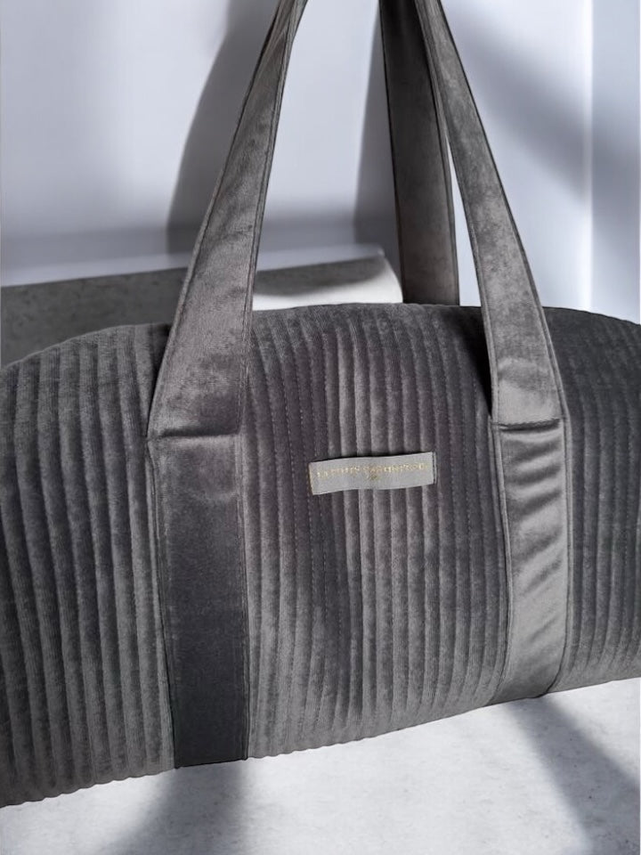 Nouveautés - Sac polochon en velours matelassé gris 'La ptite cachotiere'