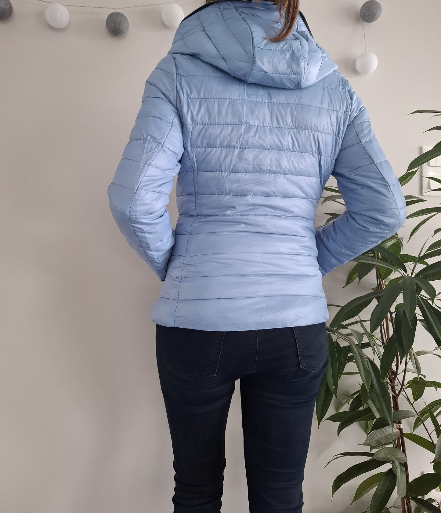 Attrait Paris - Manteau doudoune imperméable et matelassé bleu clair avec capuche