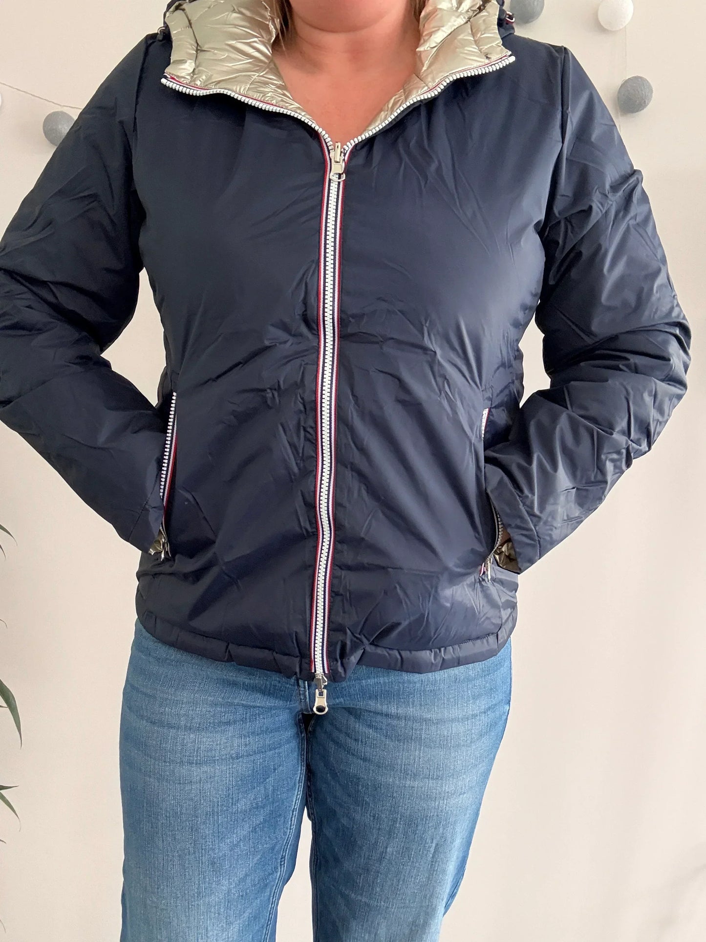 Laura Jo - Manteau doudoune courte matelassé réversible imperméable bleu marine doré avec capuche