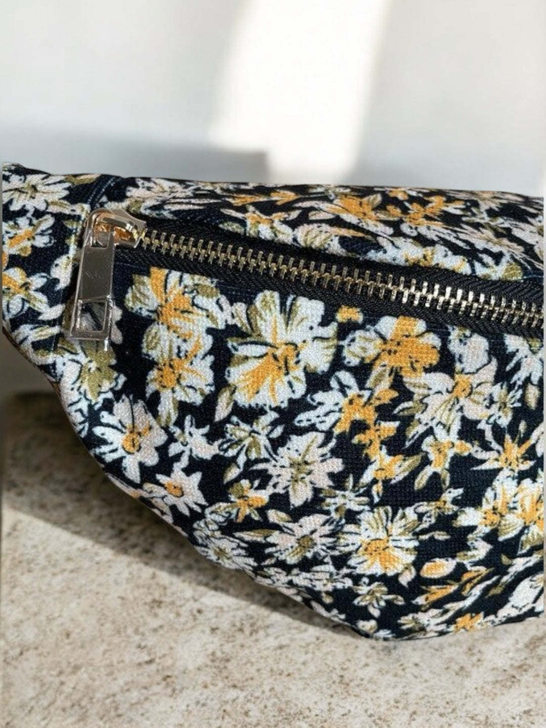 Sac banane tissu épais velours fin liberty noir et jaune