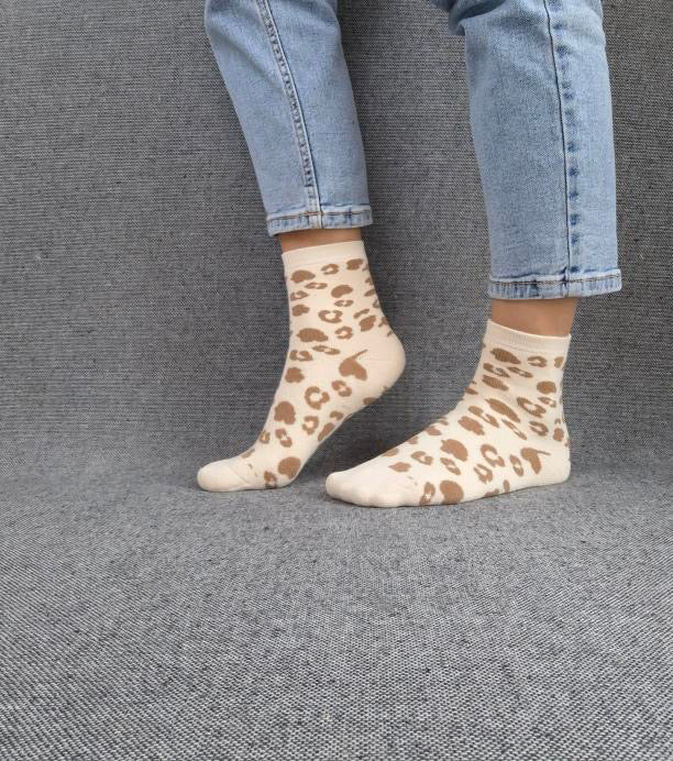 Nouveautés - Chaussettes beige en coton à motif léopard marron