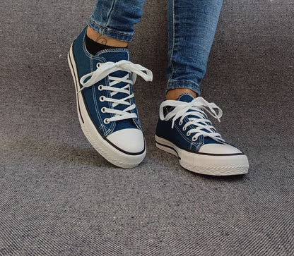 Chaussures baskets basses toile bleu pétrole style Converse