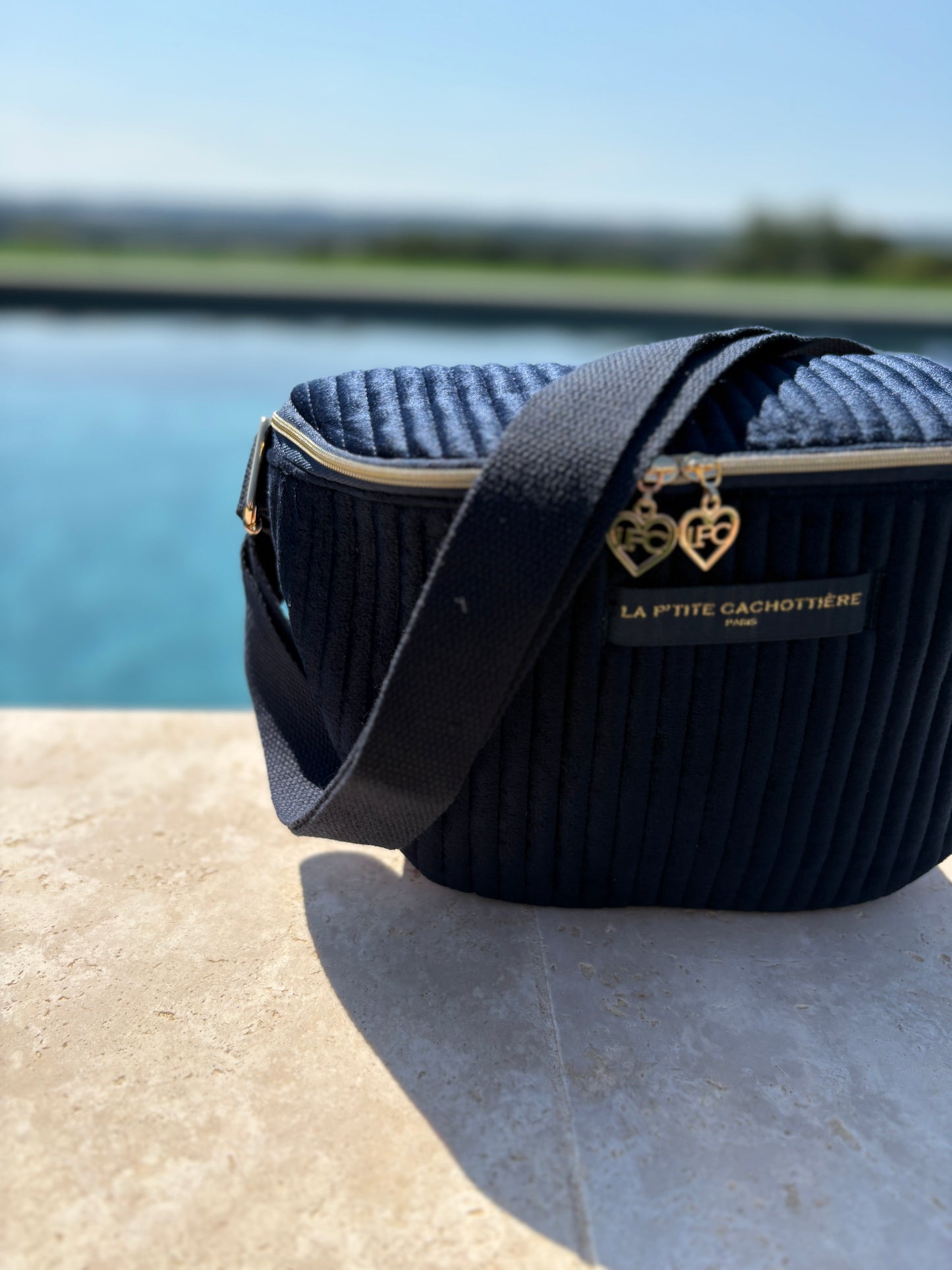 Sac banane en velours côtelé bleu marine  “La P’tite cachottière”