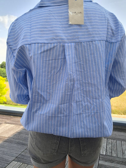 Chemise coton manches longues rayée bleue avec un cœur rouge