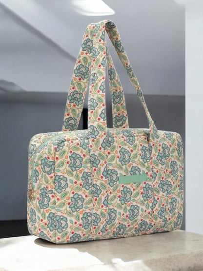 Sac week-end polochon en coton matelassé blanc liberty fleuri jaune et bleu