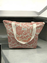 Bolso tote de hombro de algodón con estampado floral Liberty en color coral crema