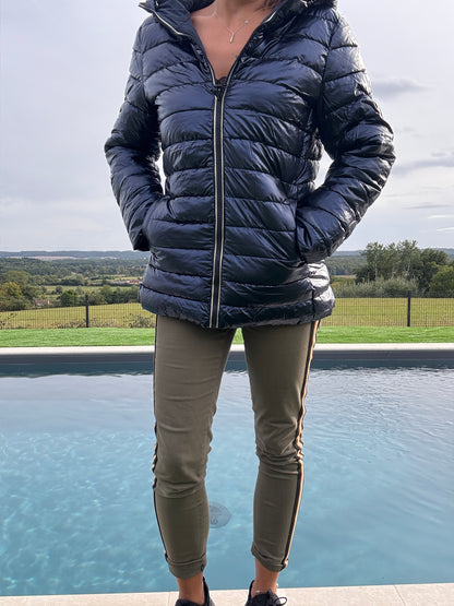 Melya Melody - Manteau court bleu marine réversible et imperméable matelassé bleu marine brillant