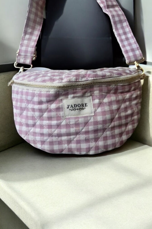 Sac banane en coton matelassé avec un motif quadrillé rose et blanc