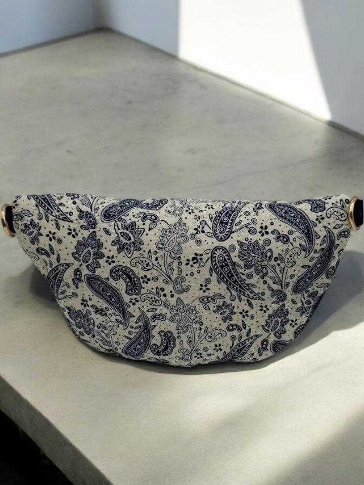 Sac banane coton matelassé liberty motif paisley bleu marine