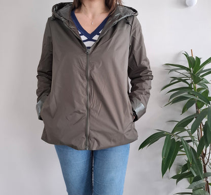 Laura Jo - Imperméable réversible court mi-saison avec garnissage ouate et zip uni (mat/brillant) kaki