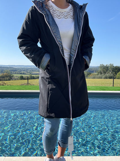 Melya Melody - Imperméable réversible long avec garnissage ouate couleur noir/argenté - Curvy