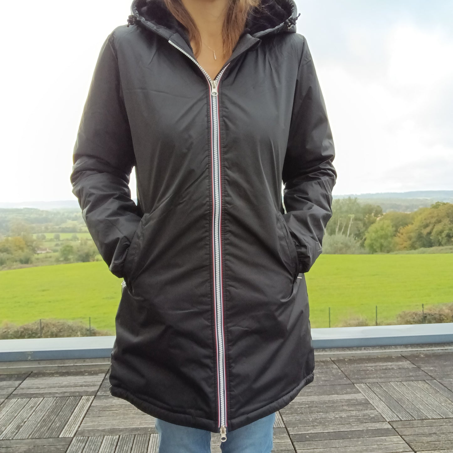 Laura Jo - Imperméable long doublé en fausse fourrure couleur noir