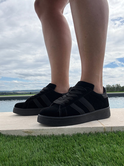 Chaussures baskets basses type campus tout noir all black