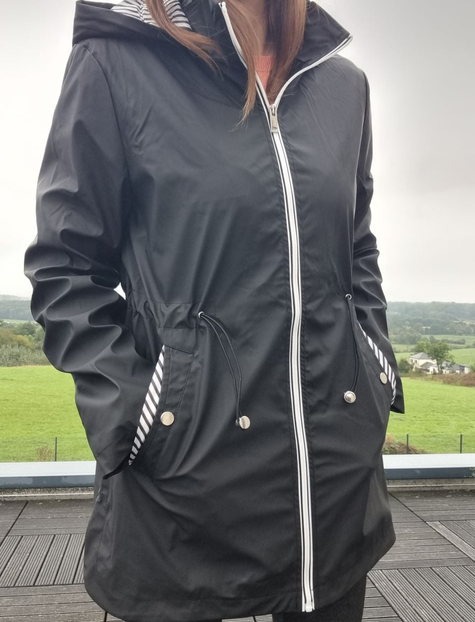 New Lolo - Manteau mi long léger imperméable noir - Curvy