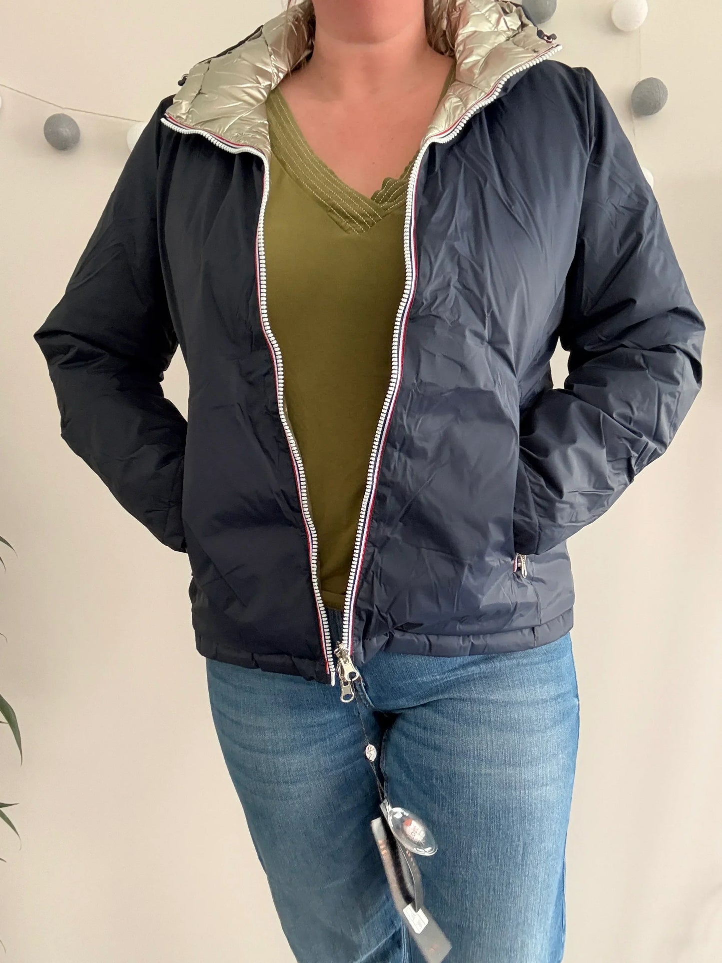 Laura Jo - Manteau doudoune courte matelassé réversible imperméable bleu marine doré avec capuche