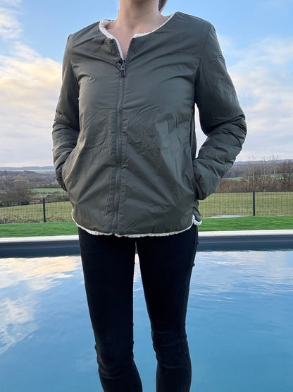 Laura Jo - Manteau Veste courte fourrée réversible kaki avec doublure en sherpa crème