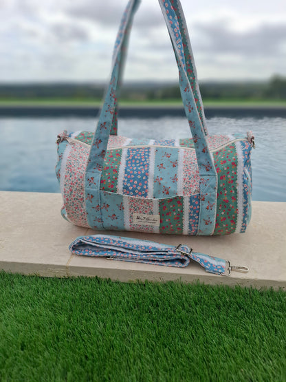 Sac polochon en tissu coton motifs patchwork à rayures florales bleu rose et vert
