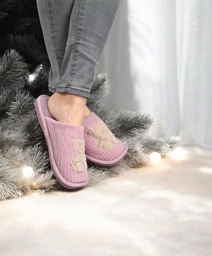 Chaussons fourrés violet en tissu avec motif ours