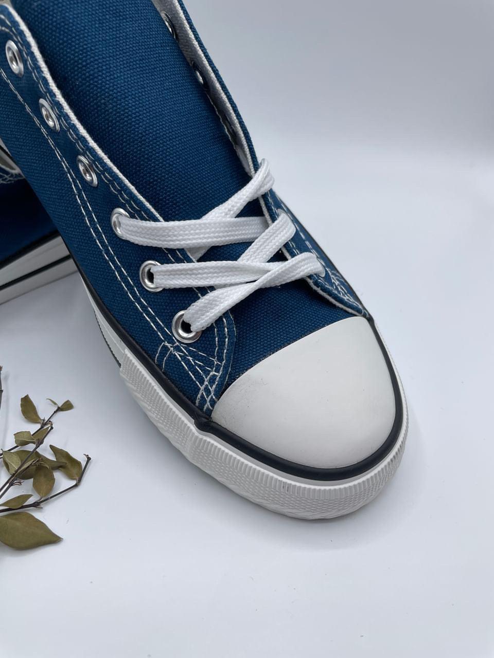 Chaussures baskets basses toile bleu pétrole style Converse