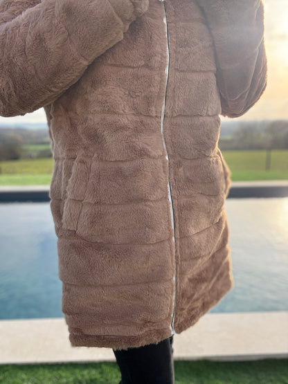 New Lolo - Manteau long camel réversible imperméable fourré fausse fourrure avec un cordon de resserrage à la taille- Curvy