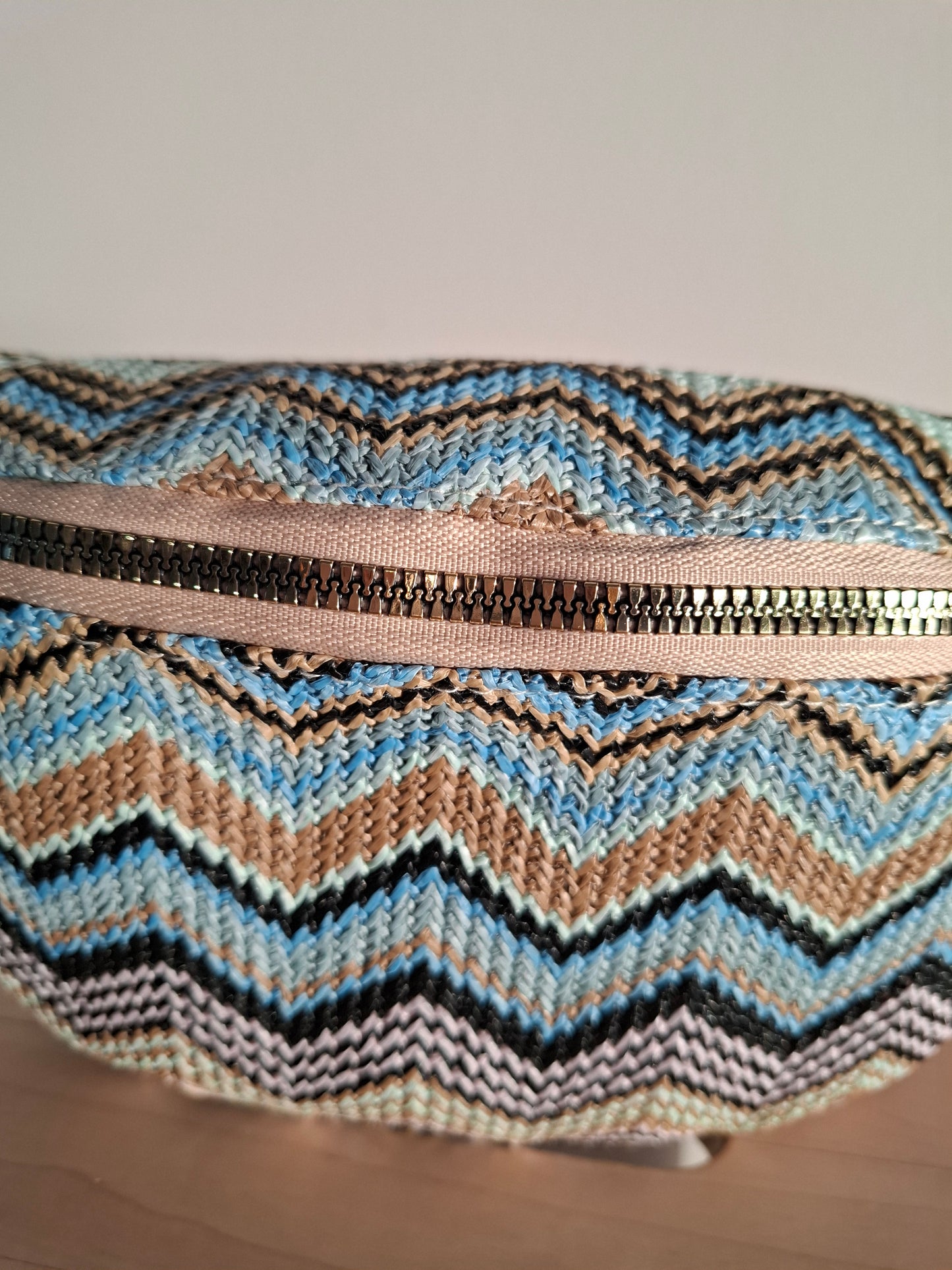 Sac banane en tissu à motif zigzag multicolore