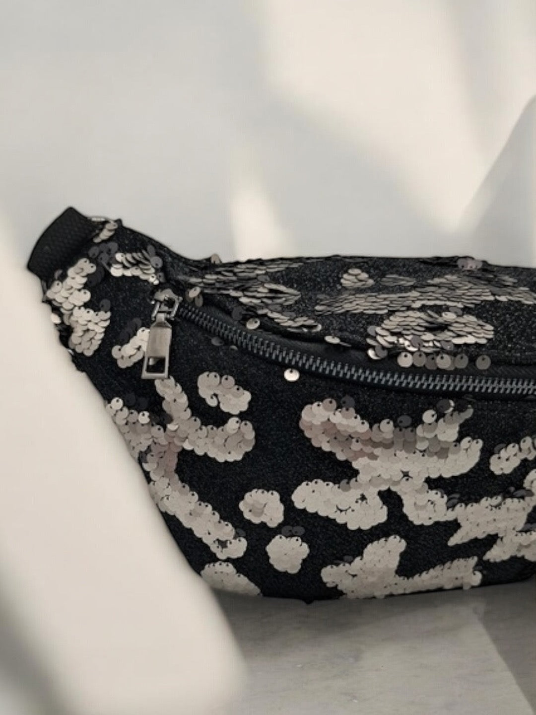 Sac banane XL sequins noir et argents