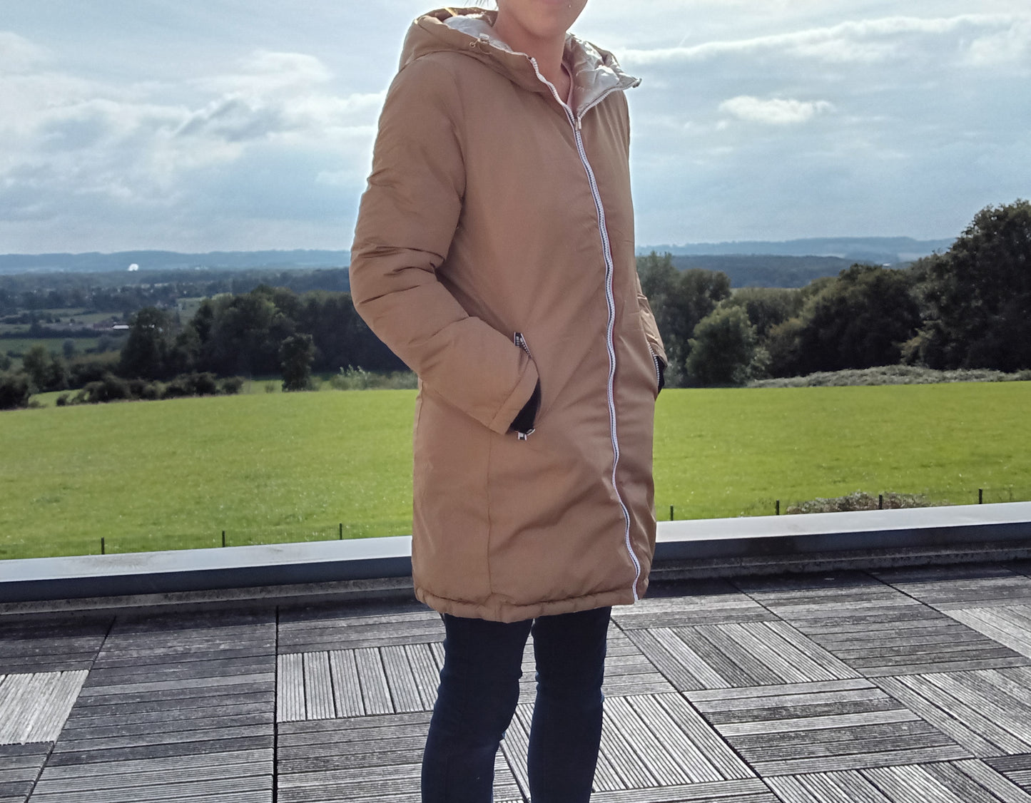 Melya Melody - Manteau long réversible et imperméable matelassé camel/doré - Curvy