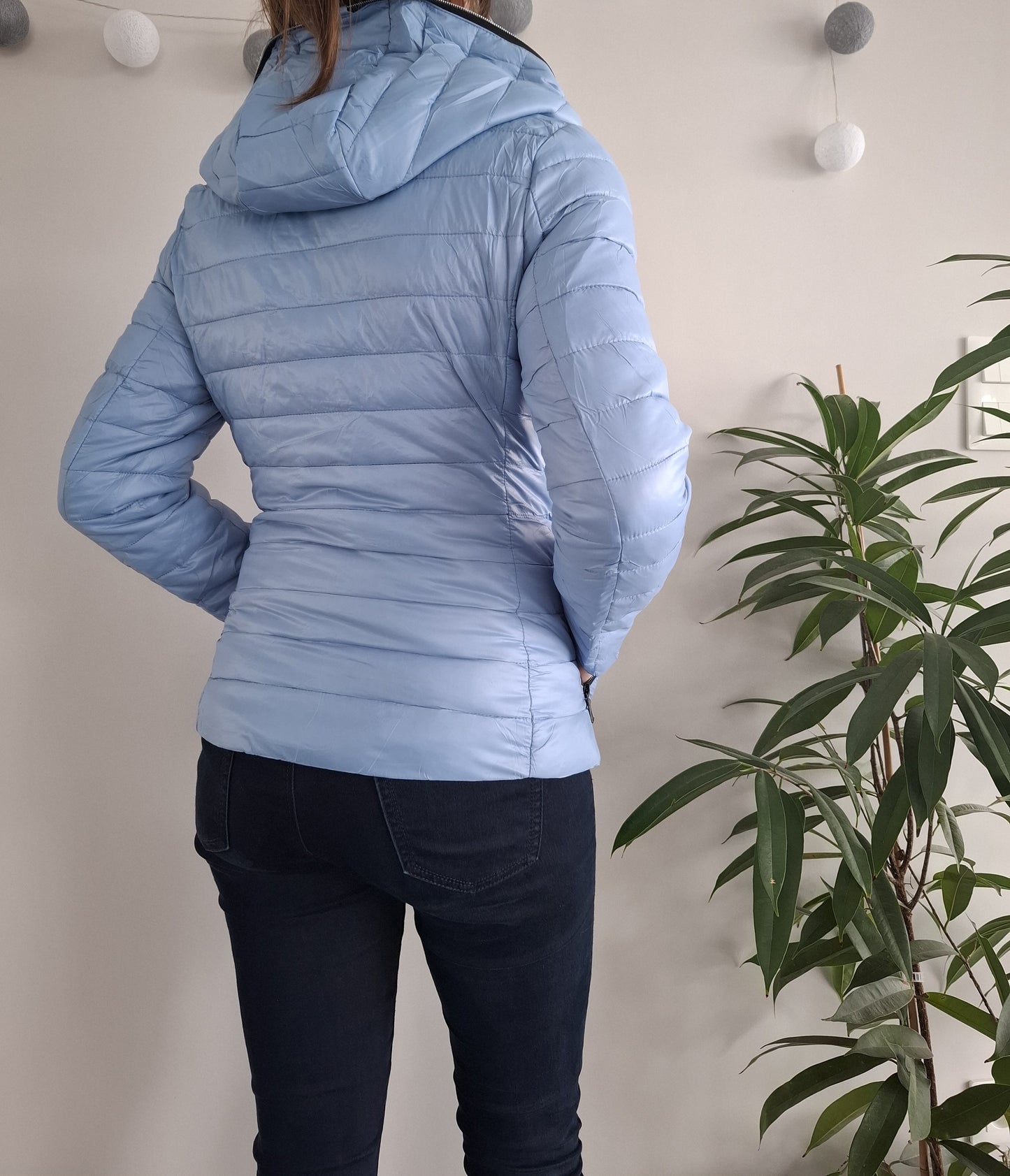 Attrait Paris - Manteau doudoune imperméable et matelassé bleu clair avec capuche