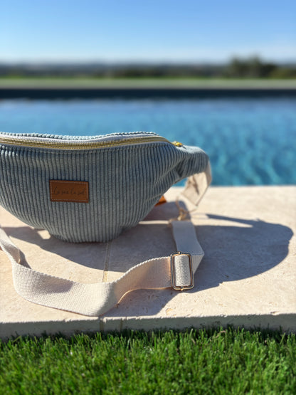 Sac banane tout velours cotelé bleu clair fait main