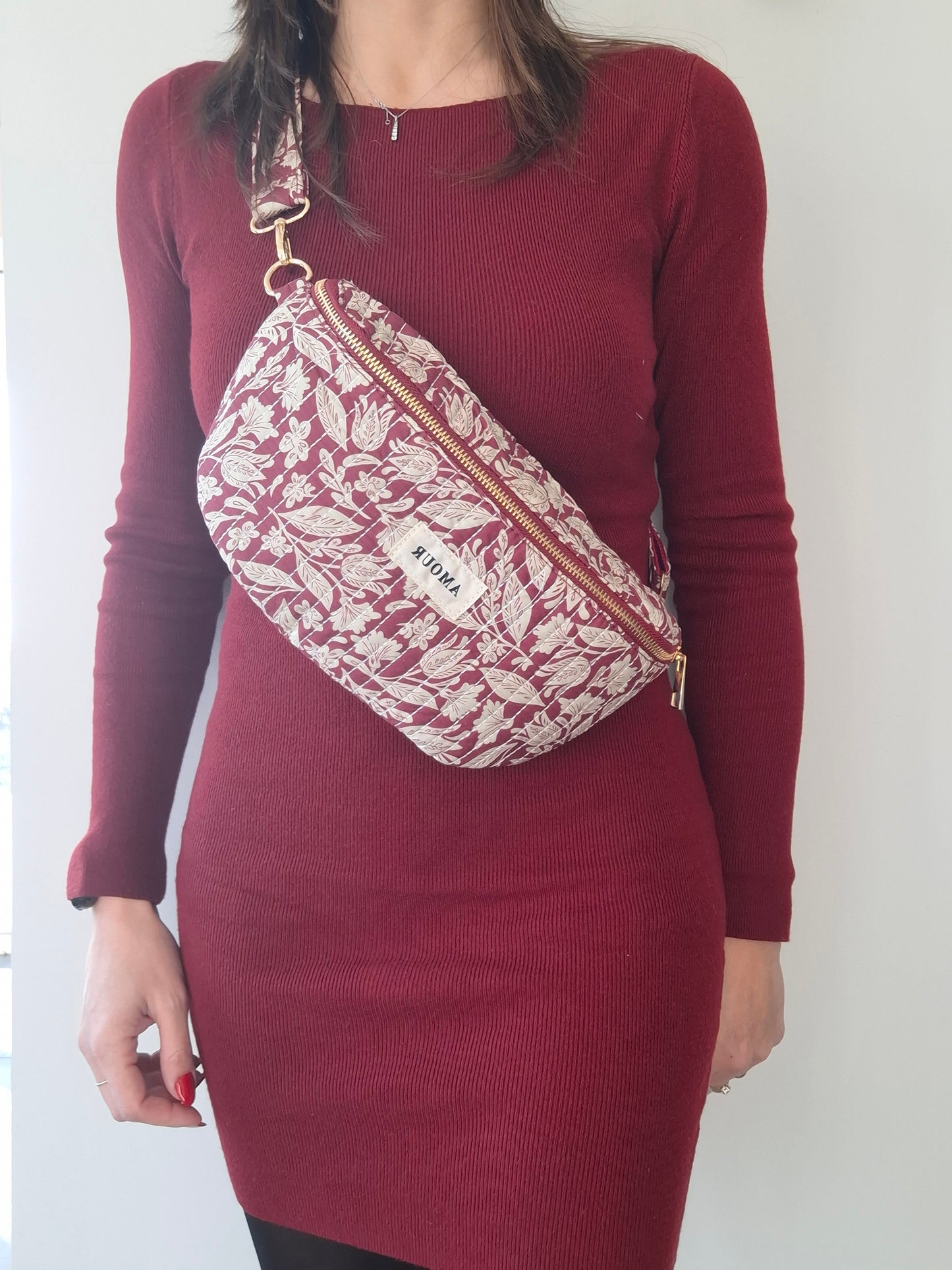 Sac banane coton matelassé liberty floral toile de jouy rouge bordeaux et blanc