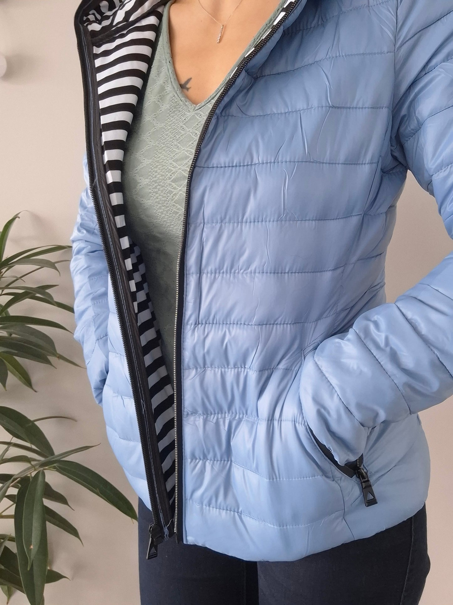 Attrait Paris - Manteau doudoune imperméable et matelassé bleu clair avec capuche