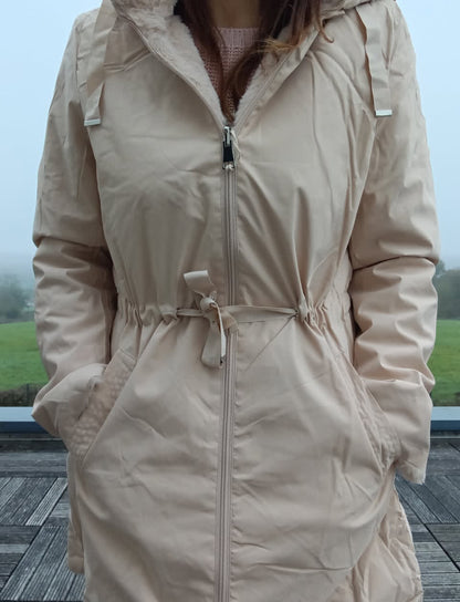 New Lolo - Manteau long BEIGE zip uni réversible, imperméable et complètement fourré resserrable à la taille