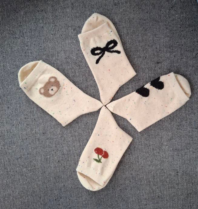 Nouveautés - Chaussettes blanches en coton à motif coeurs