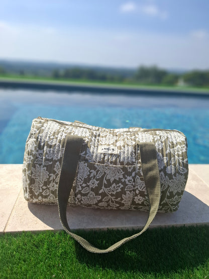 Sac polochon en coton matelassé liberty toile de jouy fleuri vert kaki et blanc