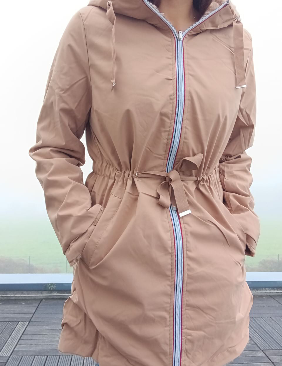 New Lolo - Manteau long CAMEL réversible, imperméable et complètement fourré resserrable à la taille