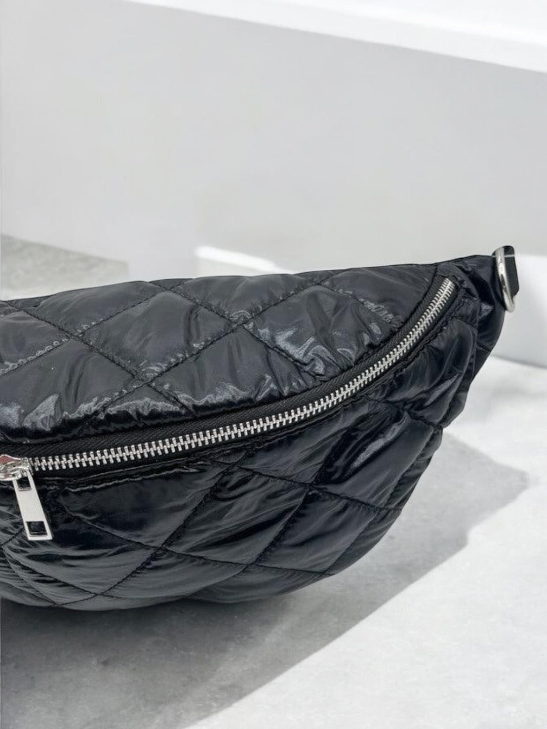 Sac banane XL matelassé effet doudoune noir