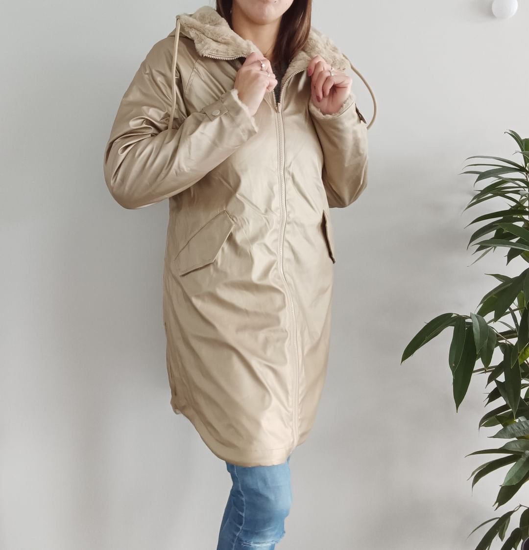 Melya Melody - Manteau long mi cuisses type ciré imperméable fourré réversible doré