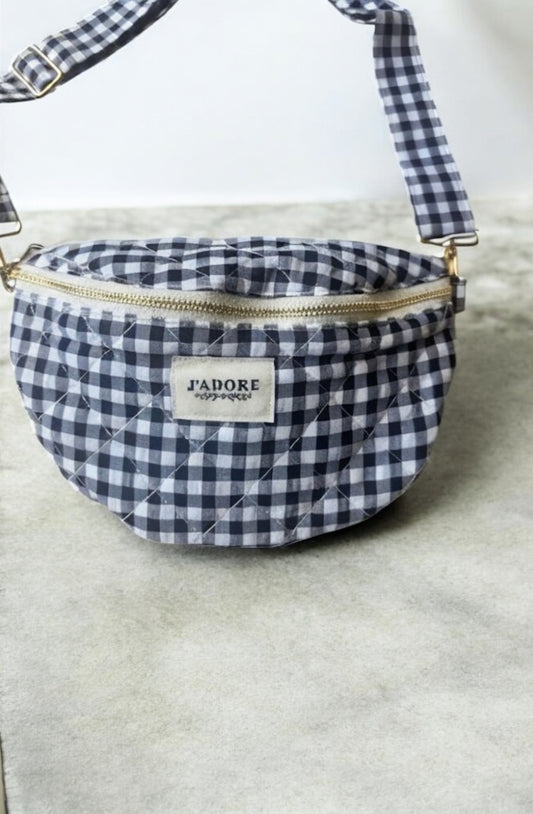 Sac banane en coton matelassé avec un motif quadrillé noir et blanc