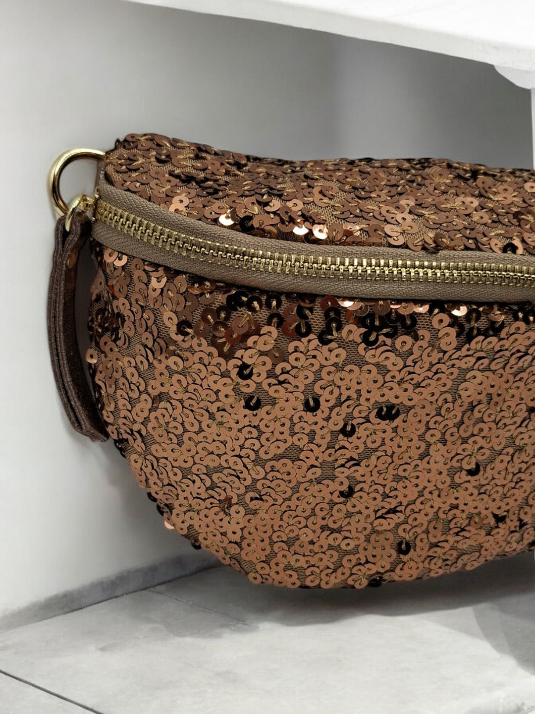 Sac banane tissu et sequins champagne cuivre