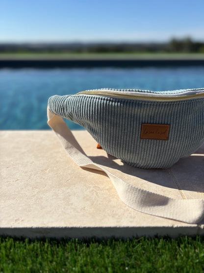 Sac banane tout velours cotelé bleu clair fait main