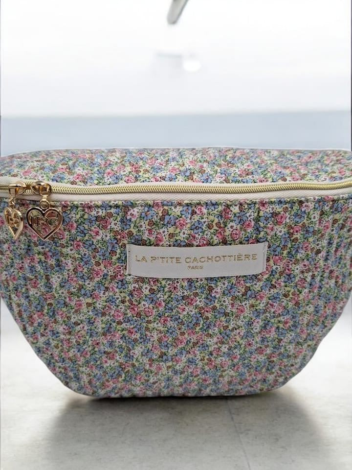 Sac banane en coton liberty fleuri rose pastel « La Ptite cachottière »