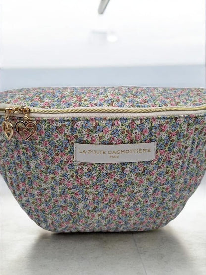 Sac banane en coton liberty fleuri rose pastel « La Ptite cachottière »
