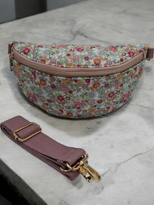 Sac banane en coton matelassé liberty  motif fleuris rose