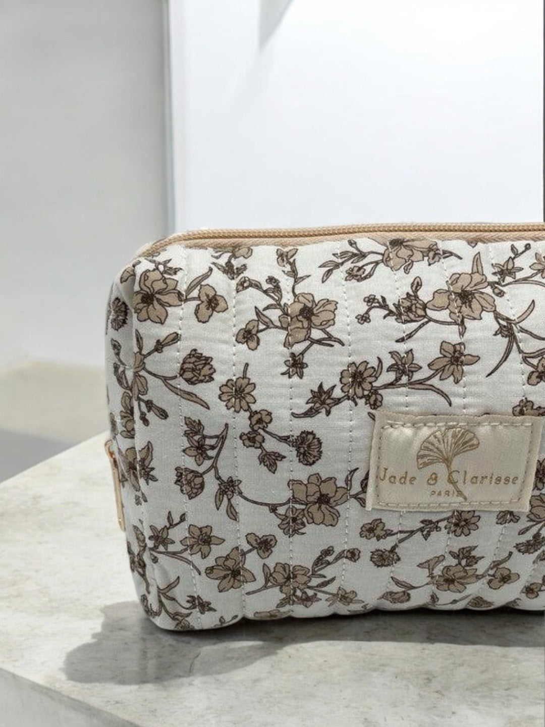 Trousse Flora en coton Jade & Clarisse couleur taupe