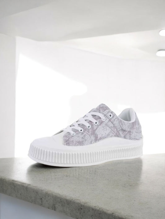 Chaussures baskets basses en tissu gris strié