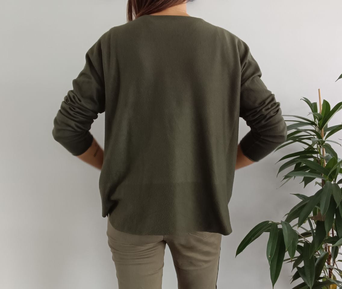 Pull maille vert kaki à étoiles léopard et doré