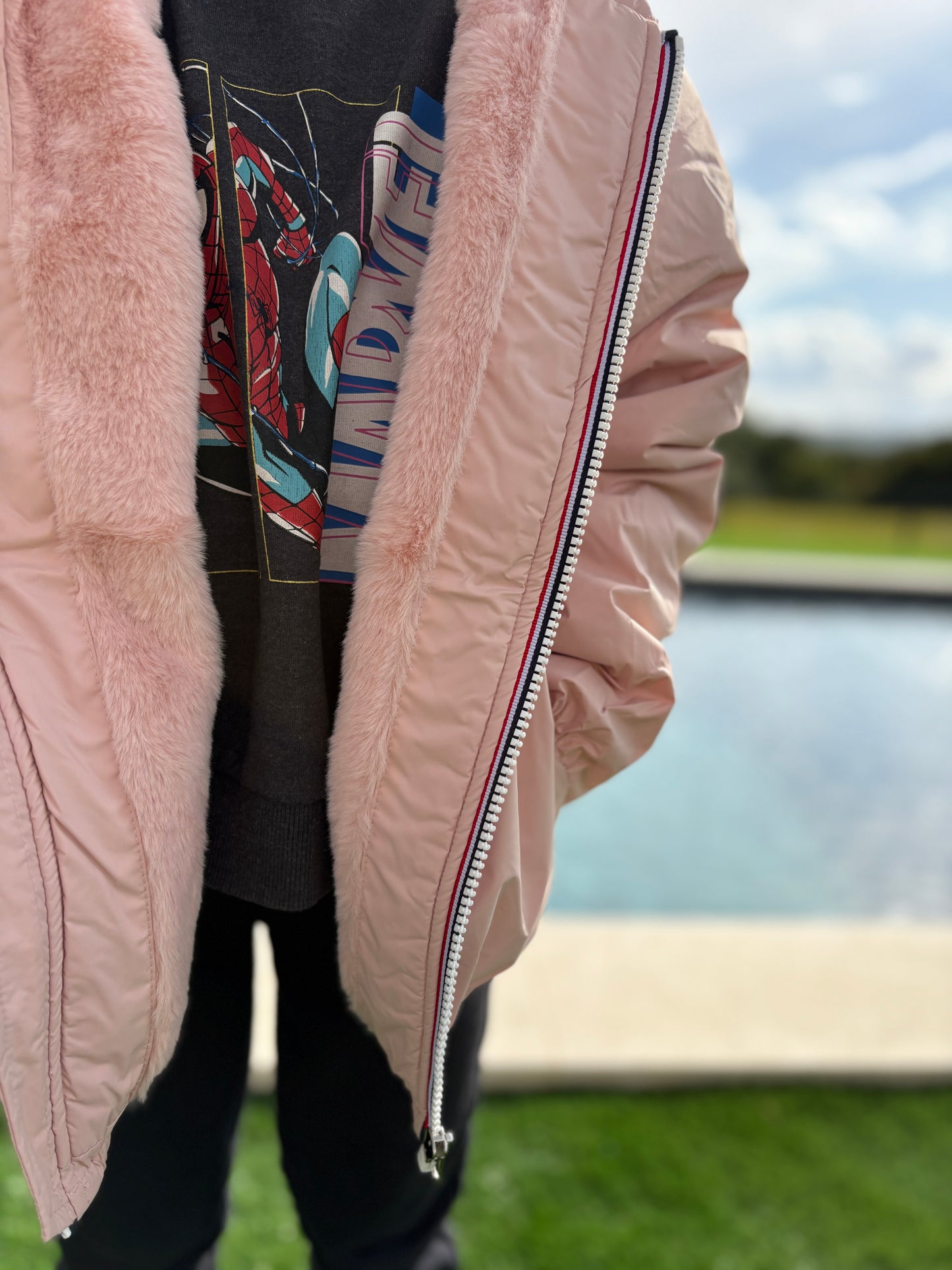 Laura Jo - ENFANT (Fille) Imperméable court doublé en fausse fourrure rose