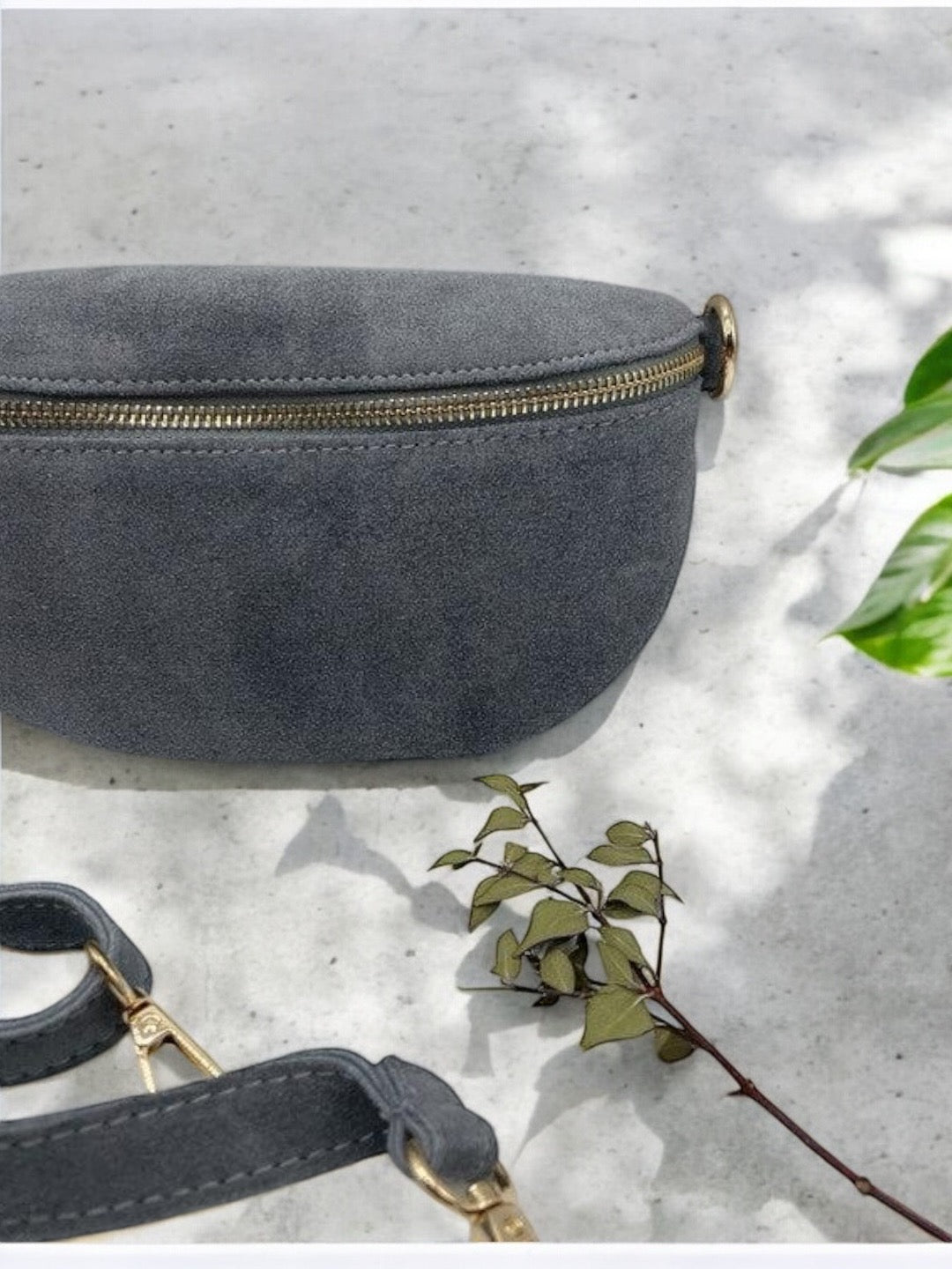 Sac banane cuir velours gris